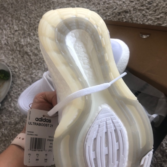 Adidas ULTRABOOST 21 Men’s - size US7 - Picture 5 of 6